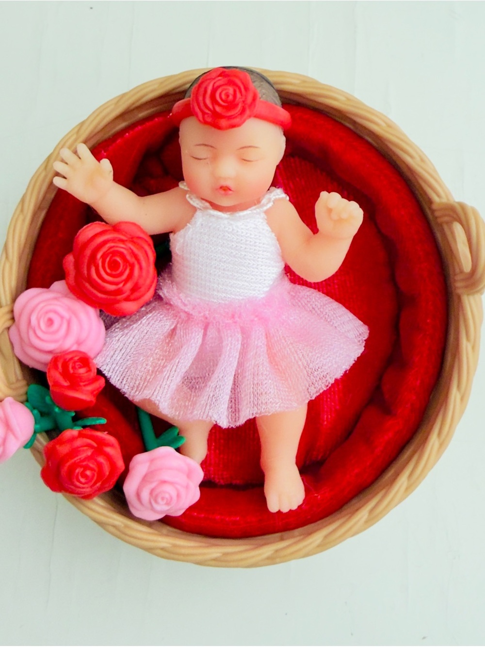🌹 Zuru My Mini Baby Sweethearts Collection, Silicone baby basket with roses 🌹